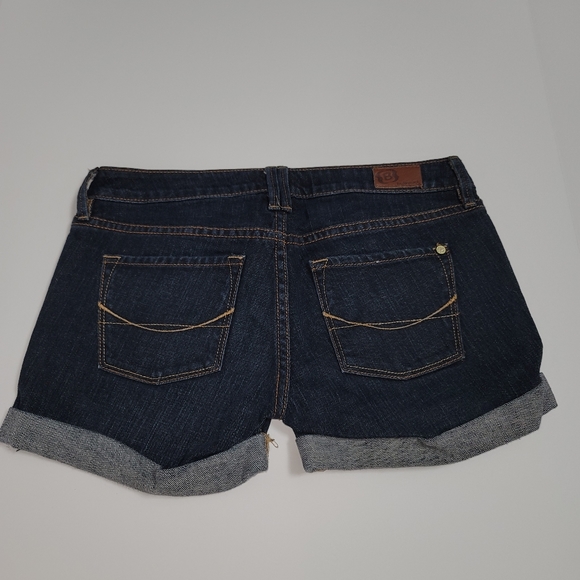 Bullhead shorts - Picture 2 of 3